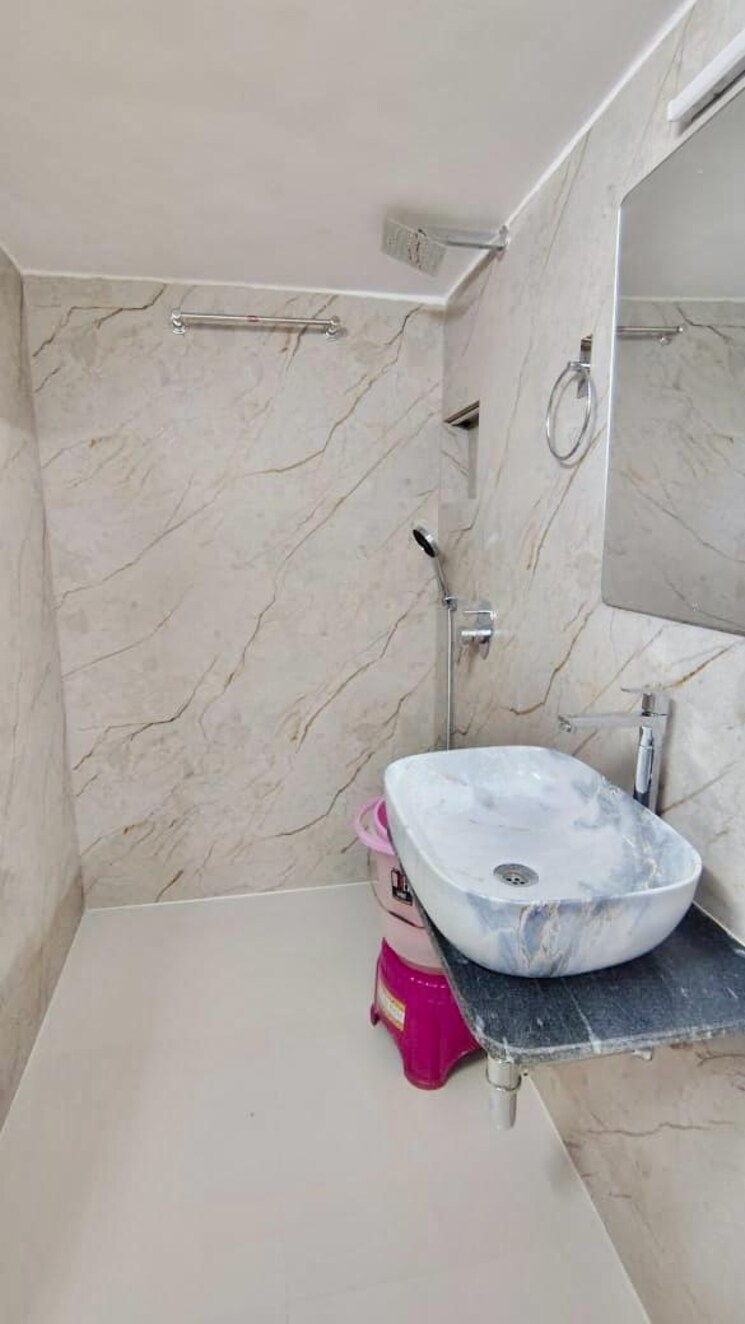 Bathroom, andheri west 2 Bedroom 850 Sq.Ft. Apartment In Andheri West Mumbai 9589183