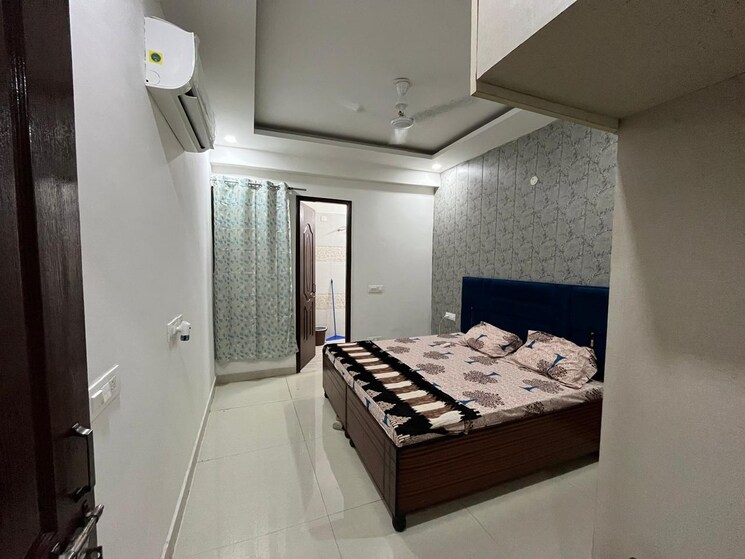 Bedroom, pir machalla 3 Bedroom 1450 Sq.Ft. Builder Floor In Pir Machalla Zirakpur 9589217