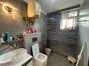 Master Bedroom in 4 BHK Apartment at Aarcity Regency Park, Sector 16c Greater Noida – for Rent