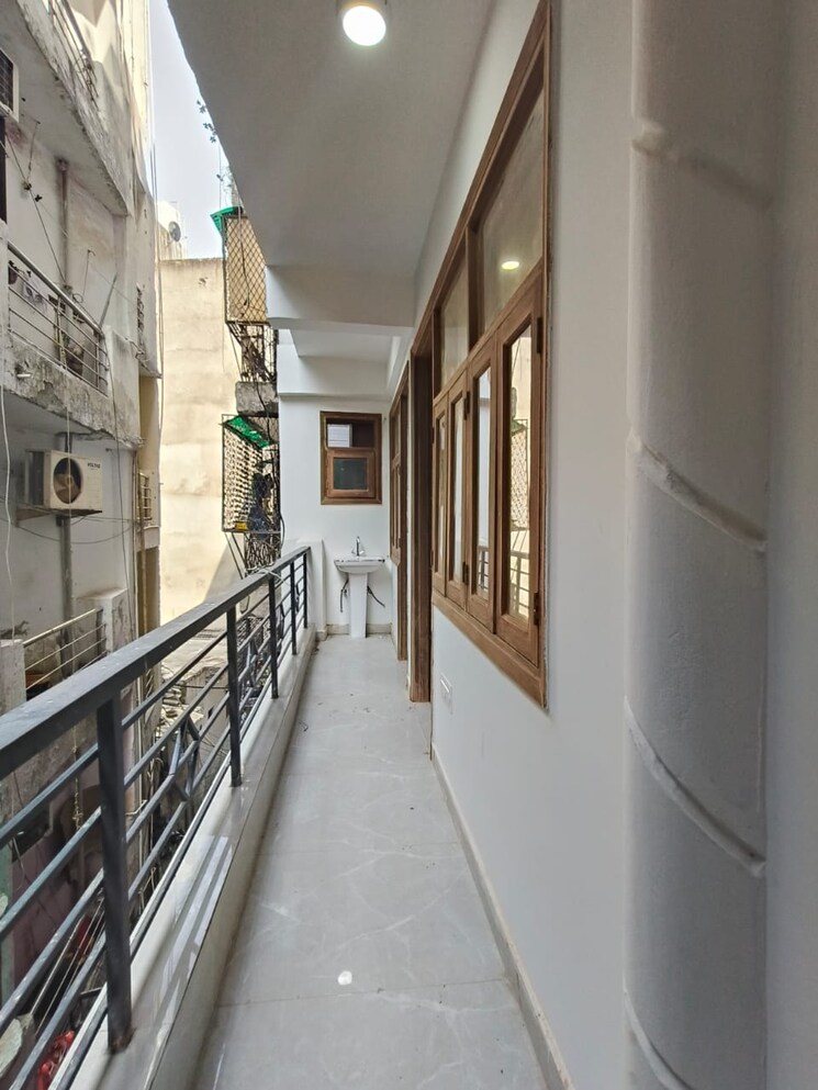 Balcony, nidhi-exclusive-floors 3 Bedroom 1500 Sq.Ft. Apartment In Mehrauli Delhi 9589207