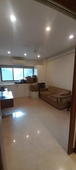3 BHK + Servant Room Apartment For Sale in Anita Apartments Malabar
