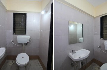 Bathroom in  Pg at Malad West – for Rent