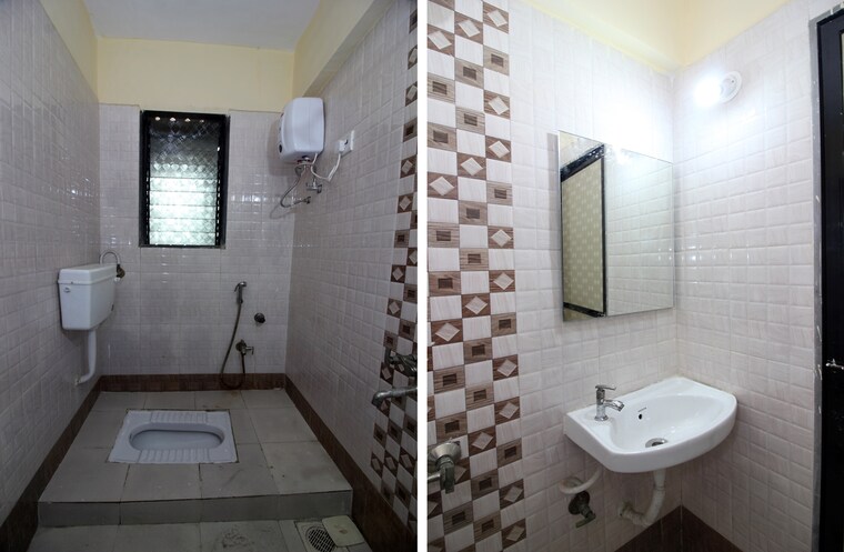 Bathroom, malad west Pg For Girls In Malad West 9589209