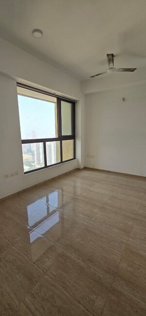 Room in 2 BHK Apartment at CCI Rivali Park Wintergreen, Borivali East – for Rent