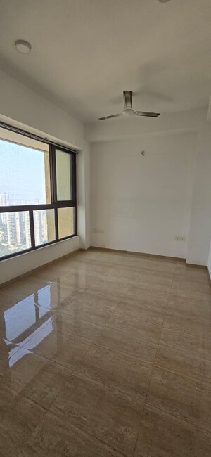 Room in 2 BHK Apartment at CCI Rivali Park Wintergreen, Borivali East – for Rent