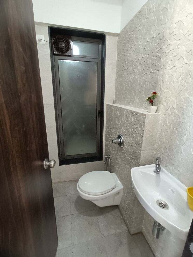 Bathroom, uk-iridium 1 Bedroom 410 Sq.Ft. Apartment In Kandivali East Mumbai 9589226