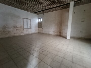 Room in 6 BHK Independent House at Kadamkuan – for Rent