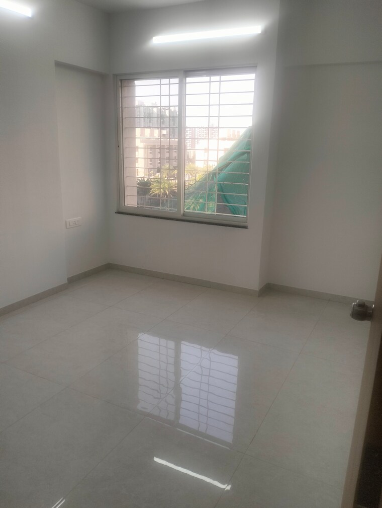Room, k-raheja-gardens 1 Bedroom 600 Sq.Ft. Apartment In Wanowrie Pune 9589246