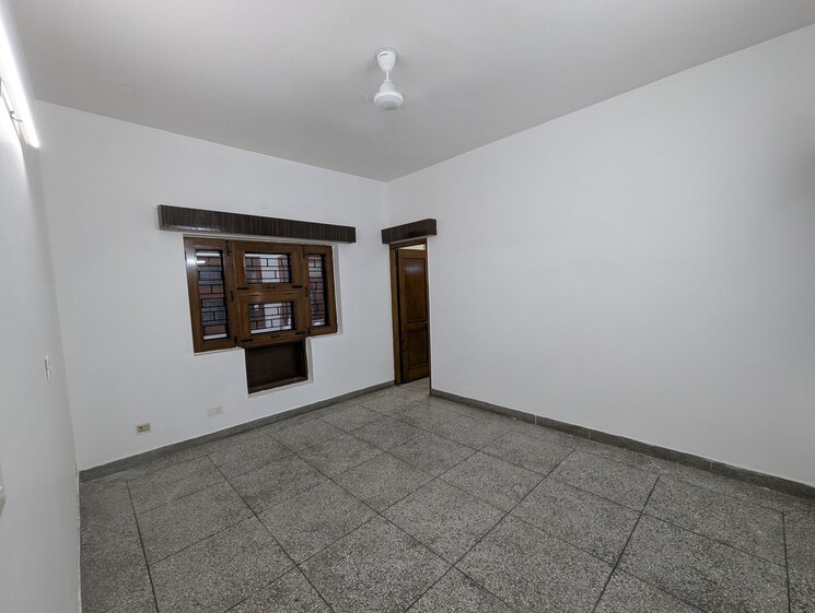 Room, bptp-parklands-villa 3 Bedroom 1798 Sq.Yd. Villa In Sector 88 Faridabad 9589263