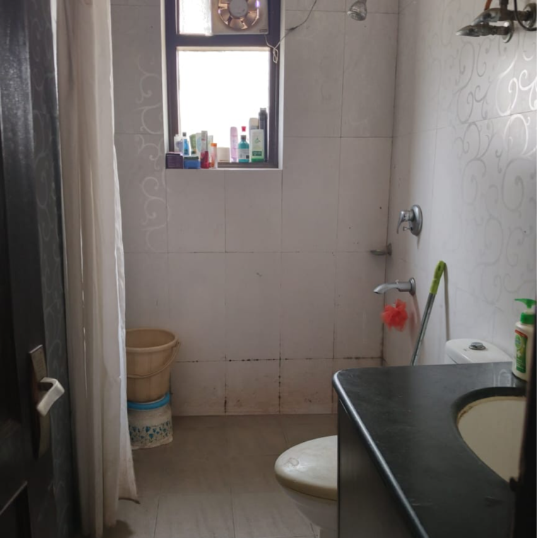 Bathroom, saket 1 RK 400 Sq.Ft. Builder Floor In Saket Delhi 9589285