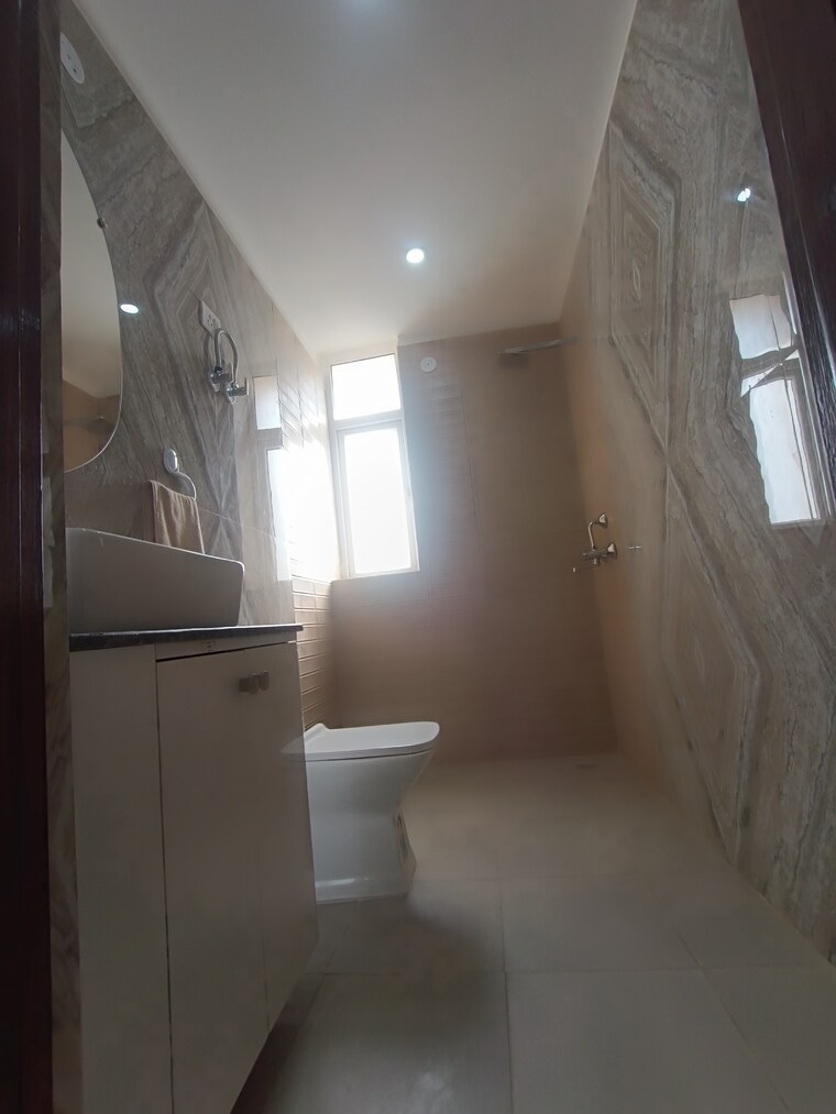 Attached Bathroom, ved vyas puri phase 2 2 Bedroom 1200 Sq.Ft. Apartment In Ved Vyas Puri  Phase 2 Meerut 9589312