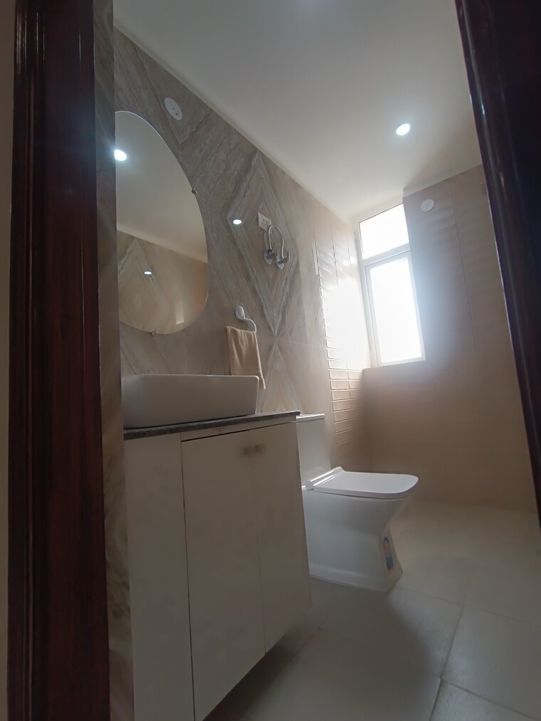 Bathroom, ved vyas puri phase 2 2 Bedroom 1200 Sq.Ft. Apartment In Ved Vyas Puri  Phase 2 Meerut 9589312