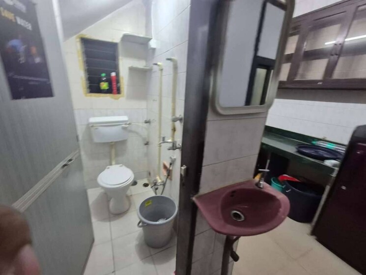 Bathroom, vashi Pg For Boys & Girls In Vashi 9589305