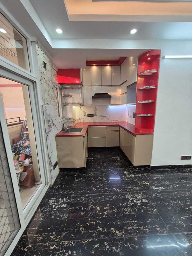 Kitchen, amrapali-heartbeat-city 4 Bedroom 3235 Sq.Ft. Apartment In Sector 107 Noida 9589309