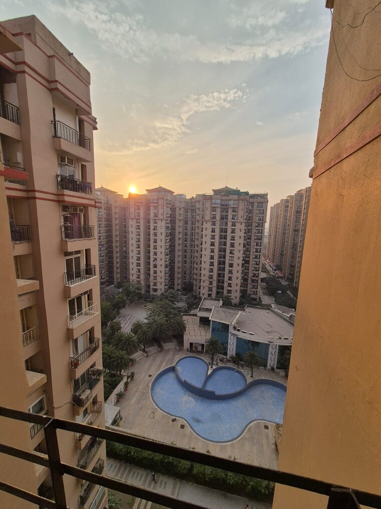 undefined, amrapali-heartbeat-city 4 Bedroom 3235 Sq.Ft. Apartment In Sector 107 Noida 9589309