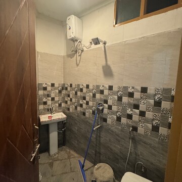 Team Area in 1 BHK Apartment at Sahastradhara – for Rent