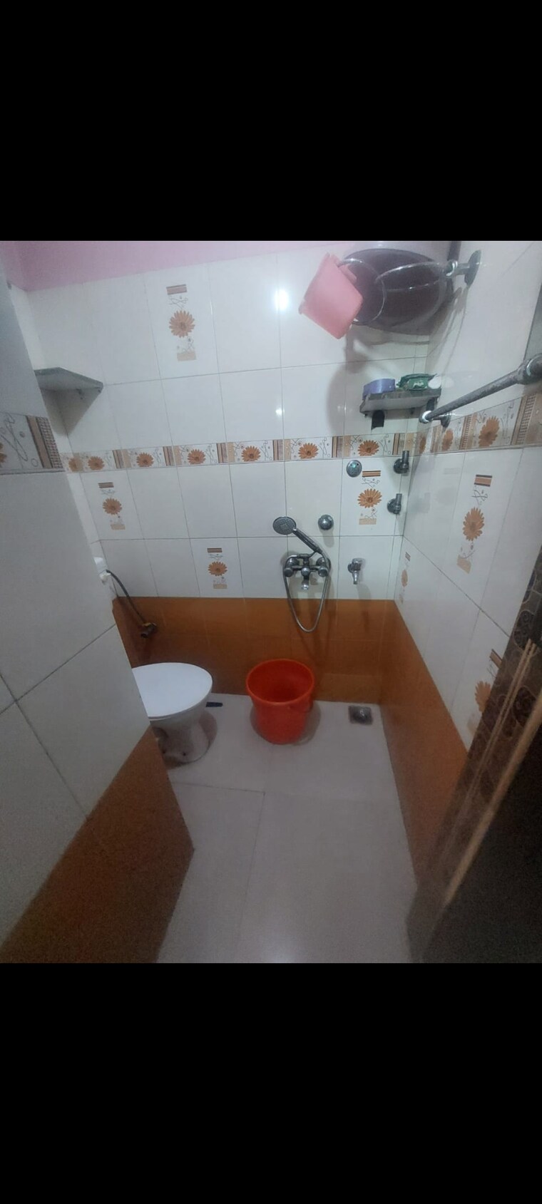 Bathroom, shanti-bhawan 1 Bedroom 400 Sq.Ft. Apartment In Sarita Vihar Delhi 9589322