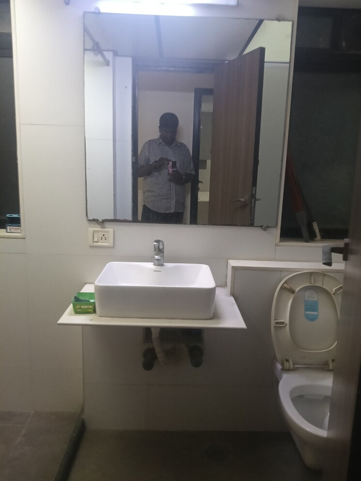 Master Bedroom, ashish-garden-estate 3 Bedroom 1200 Sq.Ft. Apartment In Goregaon West Mumbai 9589349