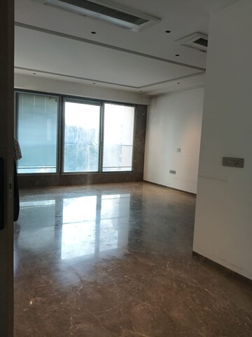 Room in 3 BHK Apartment at Laxmi Raajvilas, Goregaon West – for Rent