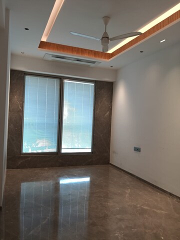 Room in 3 BHK Apartment at Laxmi Raajvilas, Goregaon West – for Rent