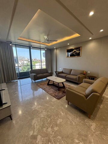 Living Room in 3 BHK Builder Floor at Novus Tower, Sector 18 – for Rent