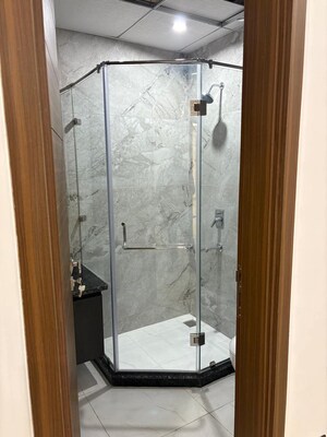 Bathroom in 3 BHK Builder Floor at Novus Tower, Sector 18 – for Rent