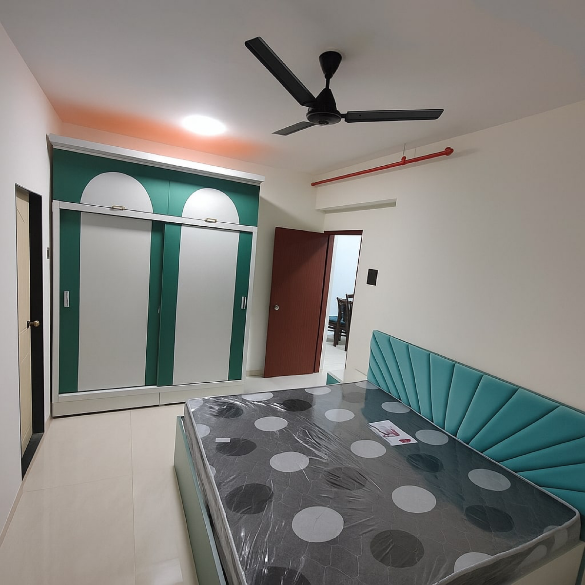 3 BHK + Pooja Room 1300 Sq.Ft. Apartment in Landmark Building Bandra West