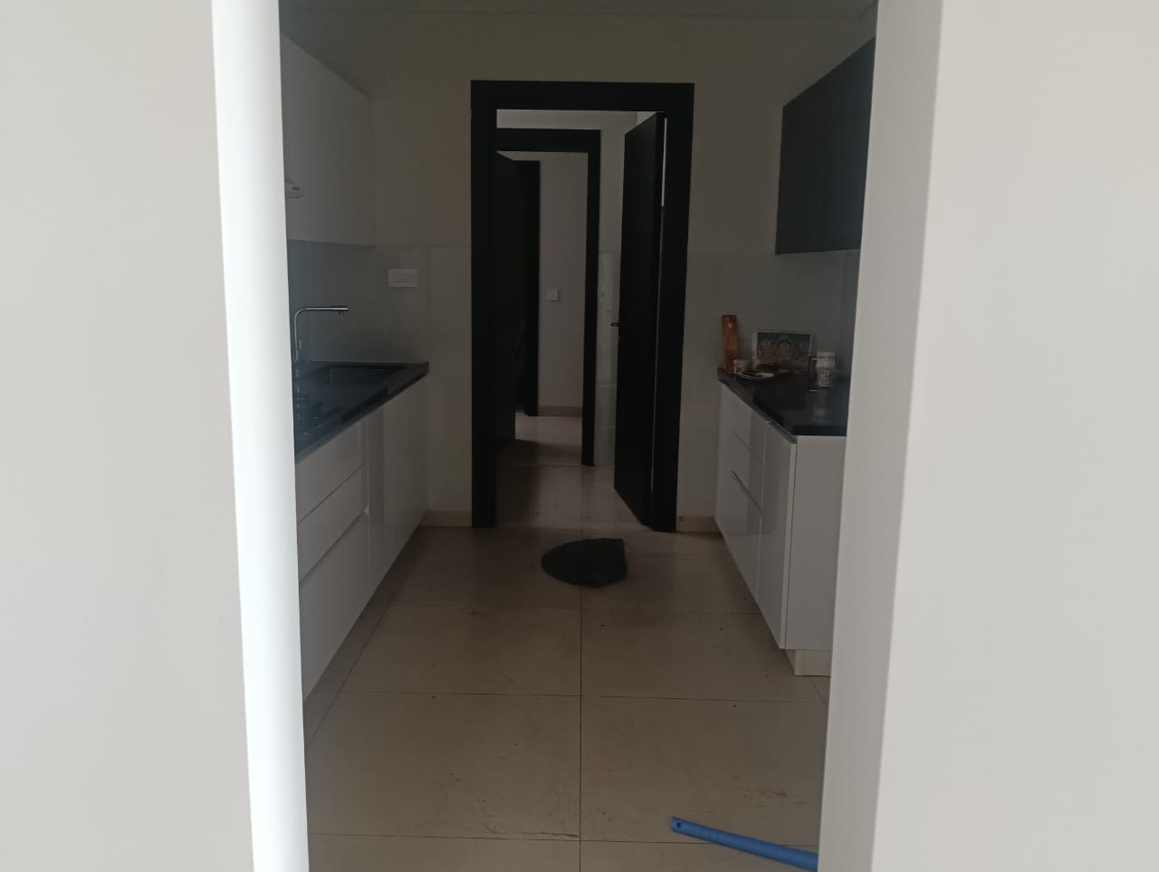 3.5 BHK + Servant Room Apartment For Sale in Panchshil Towers