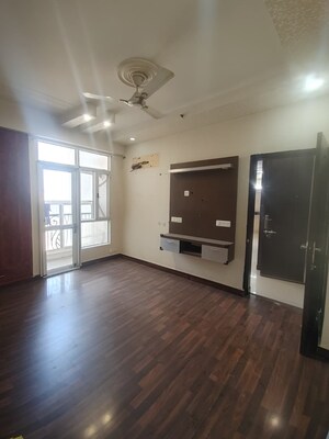 Room in 3 BHK Apartment at Urbtech Hilston, Sector 79 – for Sale