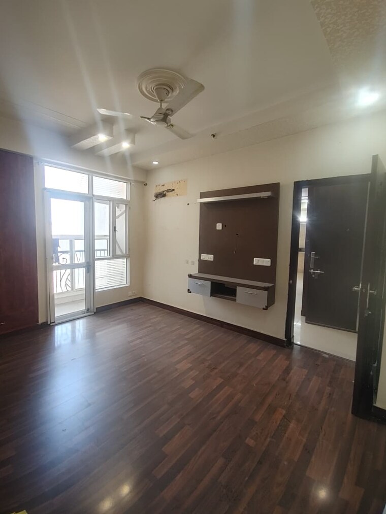 Room, urbtech-hilston 3 Bedroom 1650 Sq.Ft. Apartment In Sector 79 Noida 9589427