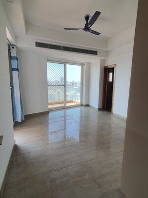 Room in 3 BHK Apartment at Civitech Stadia, Sector 79 – for Rent