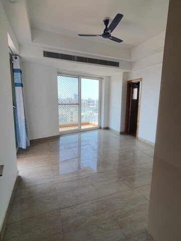 Room in 3 BHK Apartment at Civitech Stadia, Sector 79 – for Rent