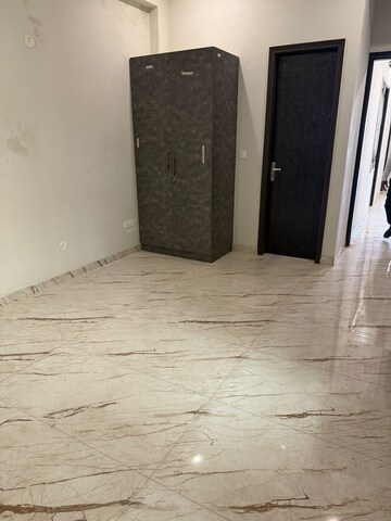 Room in 3 BHK Apartment at Gaur Sportswood, Sector 79 – for Rent