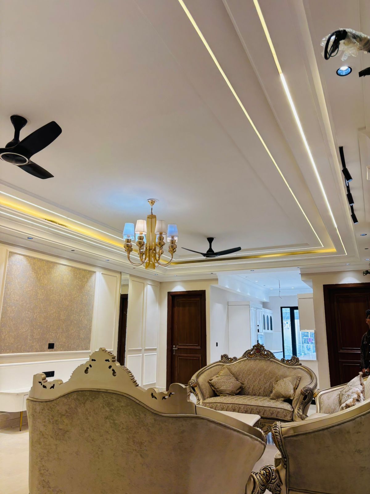 3 BHK + Pooja Room 180 Sq.Ft. Builder Floor in BPTP Green Oaks