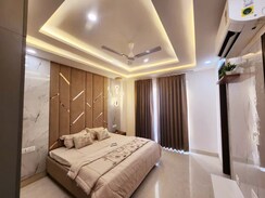 4 BHK Builder Floor For Sale in BPTP Green Oaks