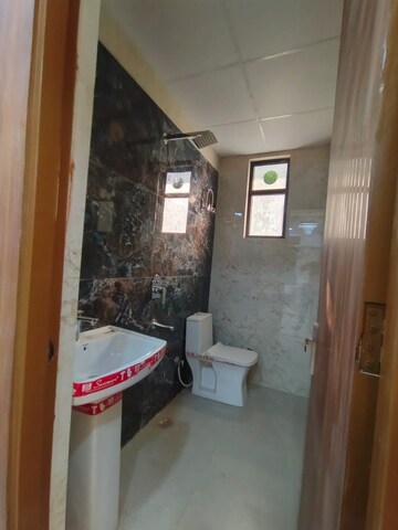 Kitchen in 3.5 BHK Apartment at Mahagun Mezzaria, Sector 78 – for Rent