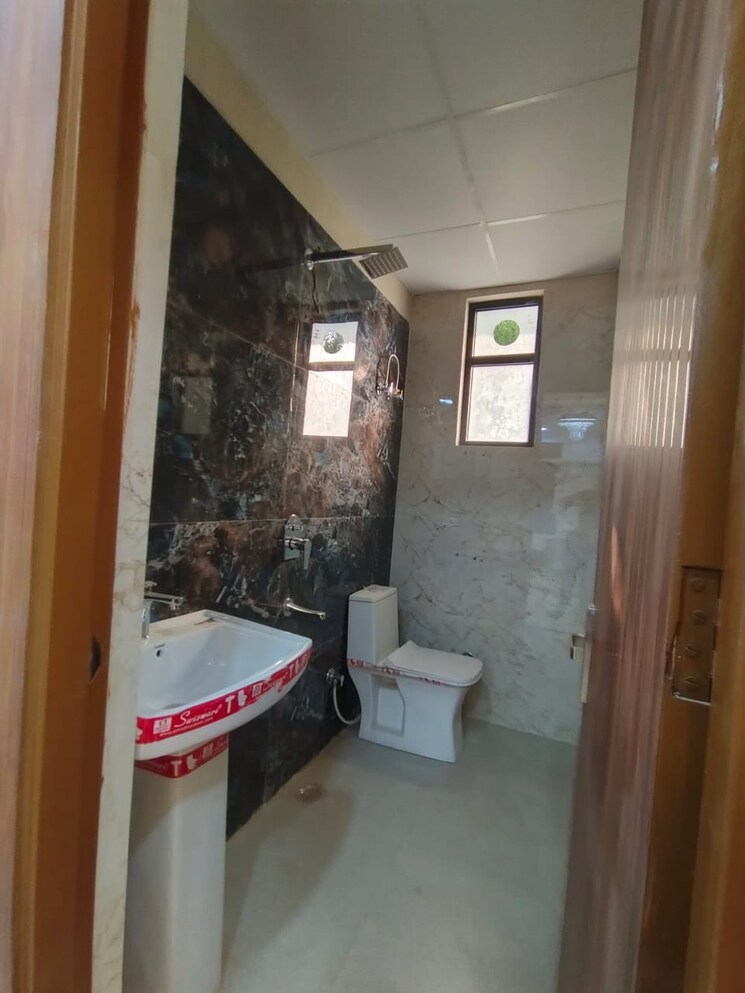 Kitchen, mahagun-mezzaria 3.5 Bedroom 2500 Sq.Ft. Apartment In Sector 78 Noida 9589439