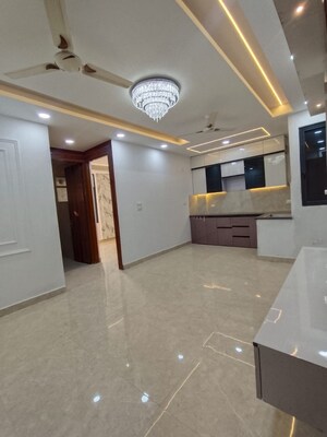 Kitchen in 3.5 BHK Apartment at Mahagun Mezzaria, Sector 78 – for Rent