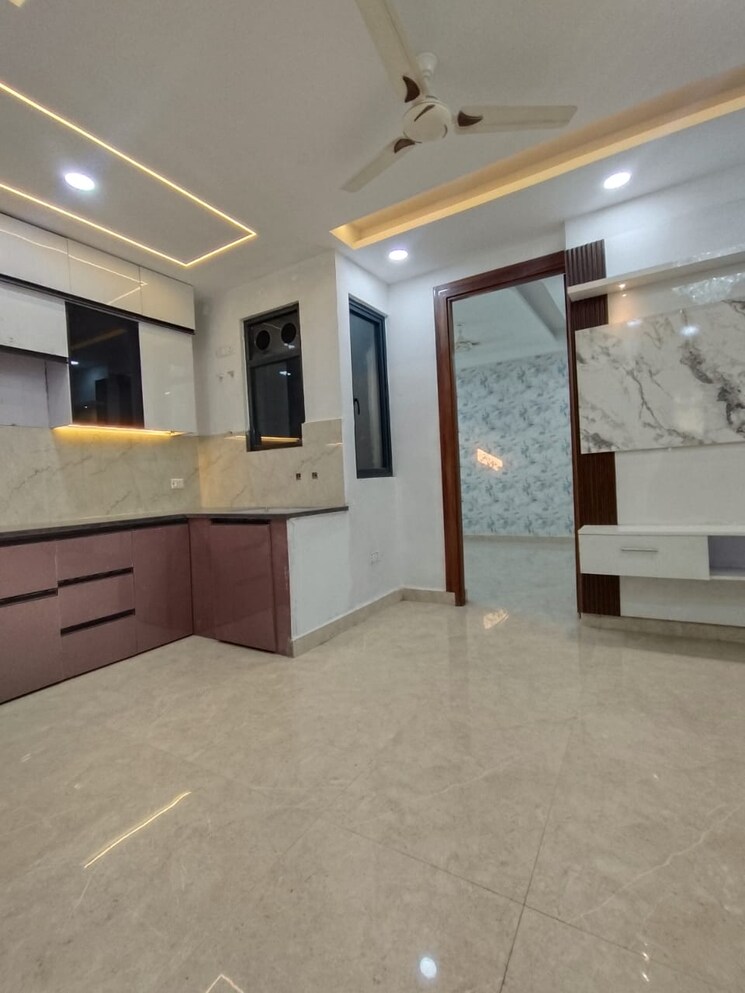 Kitchen, mahagun-mezzaria 3.5 Bedroom 2500 Sq.Ft. Apartment In Sector 78 Noida 9589439
