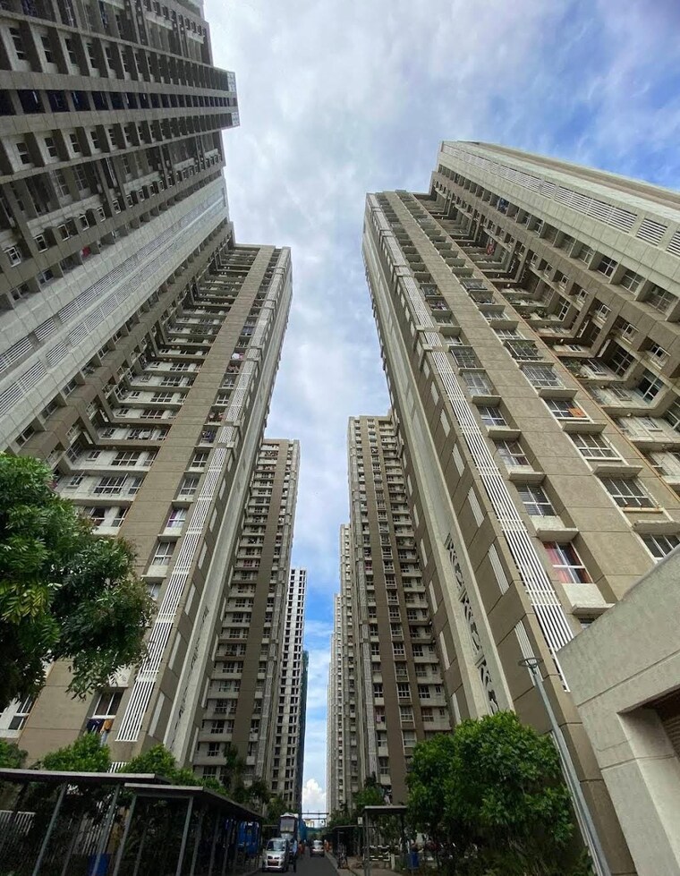 Exterior View, lodha-amara 1 Bedroom 453 Sq.Ft. Apartment In Kolshet Road Thane 9589445
