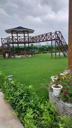 Plot For Sale in SS Sainik Farms