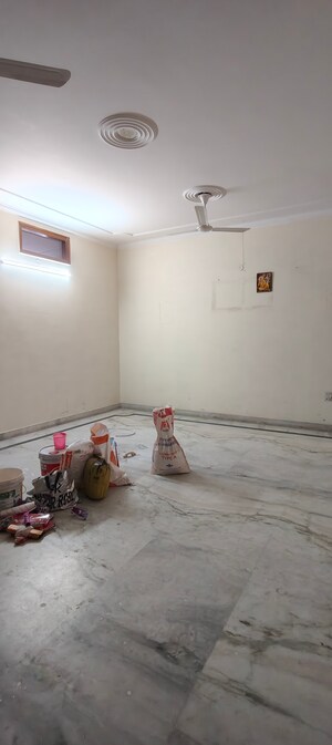 Living Room in 4 BHK Builder Floor at Chattarpur – for Rent
