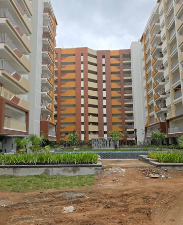2 BHK Apartment For Rent in Lakshmis Emperia, Miyapur