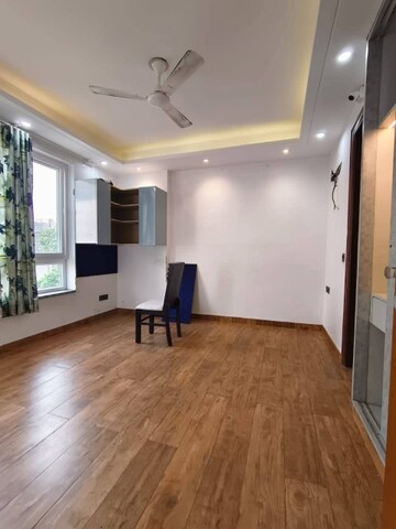 Master Bedroom in 3 BHK Builder Floor at Nehru Enclave – for Rent