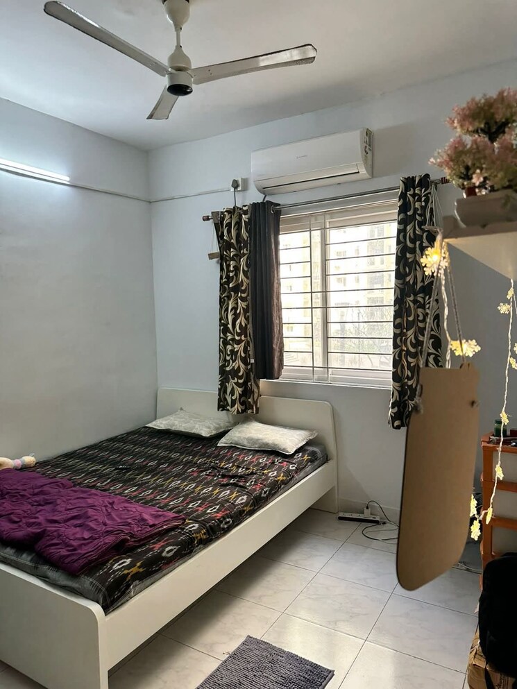 Bedroom, mantri-celestia 2 Bedroom 960 Sq.Ft. Apartment In Gachibowli Hyderabad 9589497