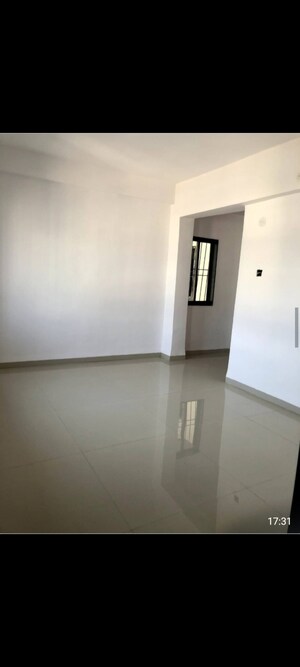 Room in 4 BHK Penthouse at Mermaid 1 CHS, Cbd Belapur Sector 11 – for Sale