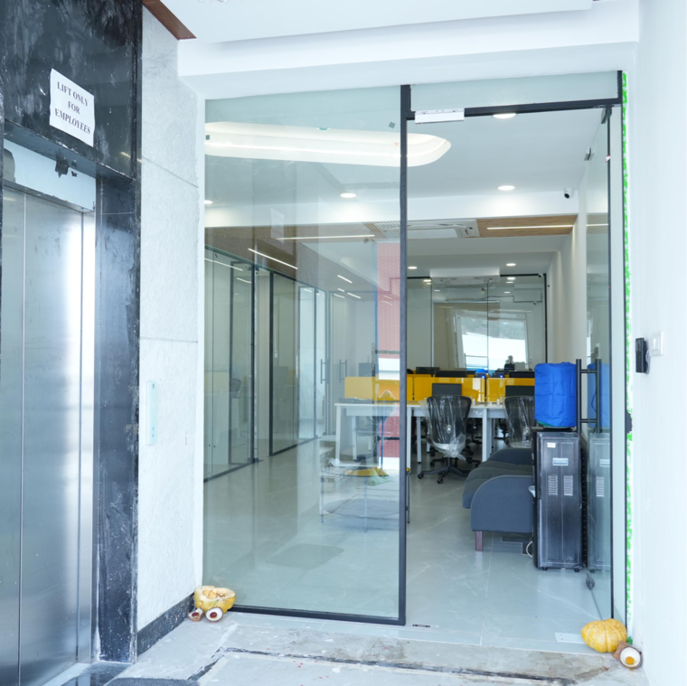 undefined, madhapur Commercial Office Space 1900 Sq.Ft. In Madhapur Hyderabad 9589509