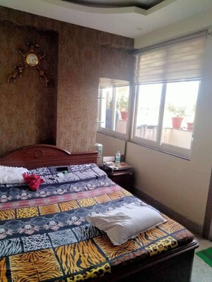 Bedroom in 3 BHK Apartment at Boring Road – for Rent