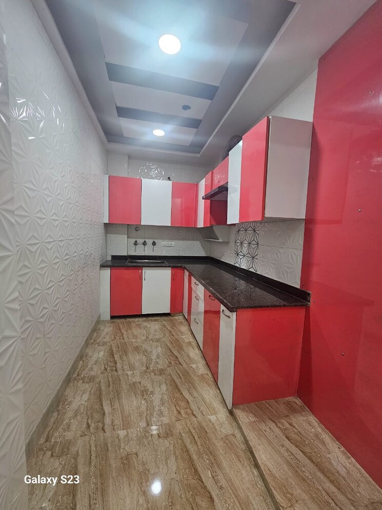 Kitchen, anand lok 3 Bedroom 400 Sq.Yd. Builder Floor In Anand Lok Delhi 9589553