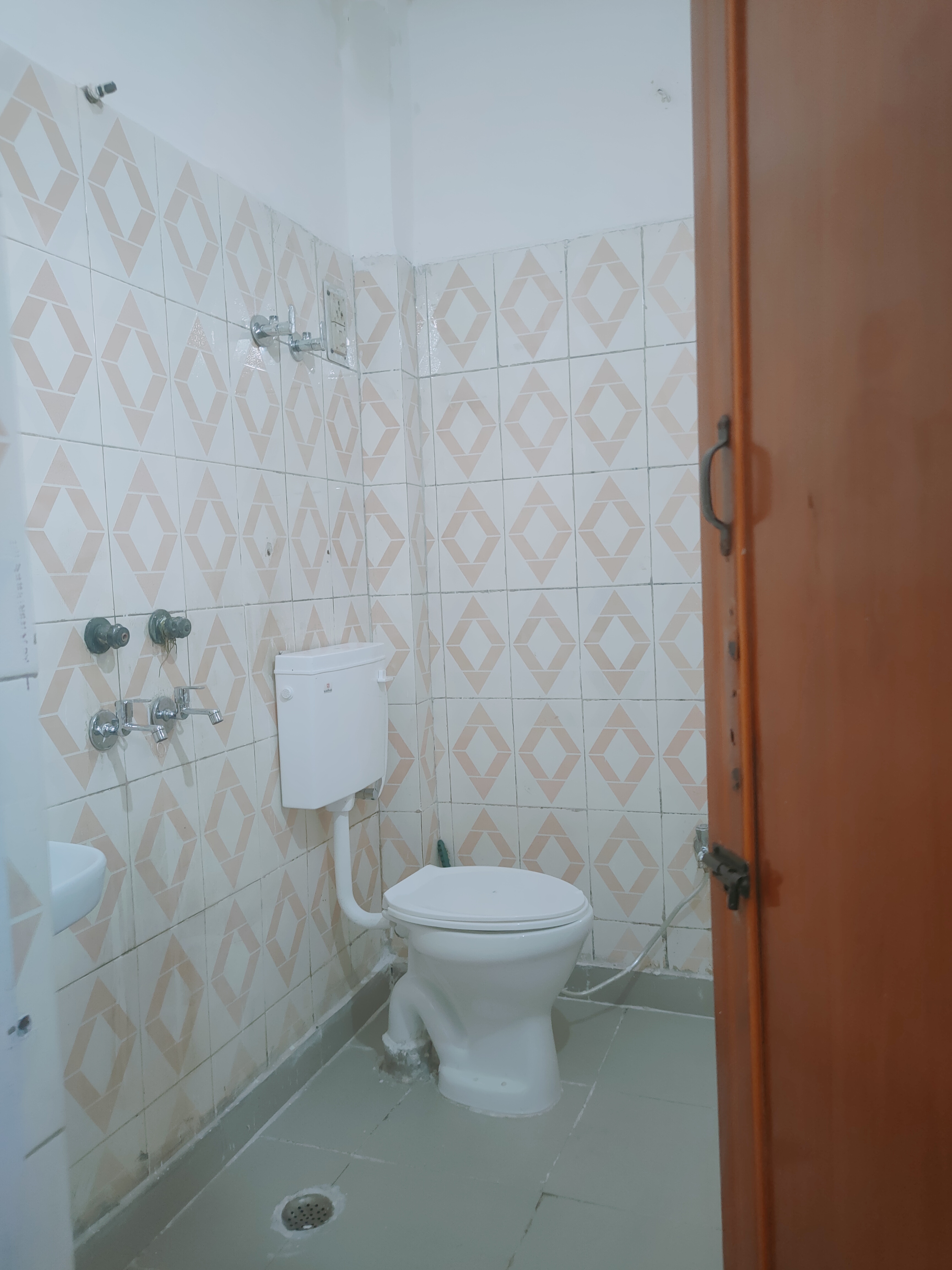 1 BHK 500 Sq.Ft. Builder Floor in Vaishali Media Apartment